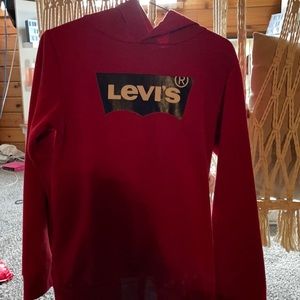 Levi’s sweatshirt
